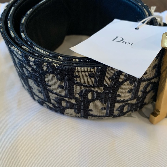 Authentic Large Diorquake Logo Belt - Picture 5 of 11